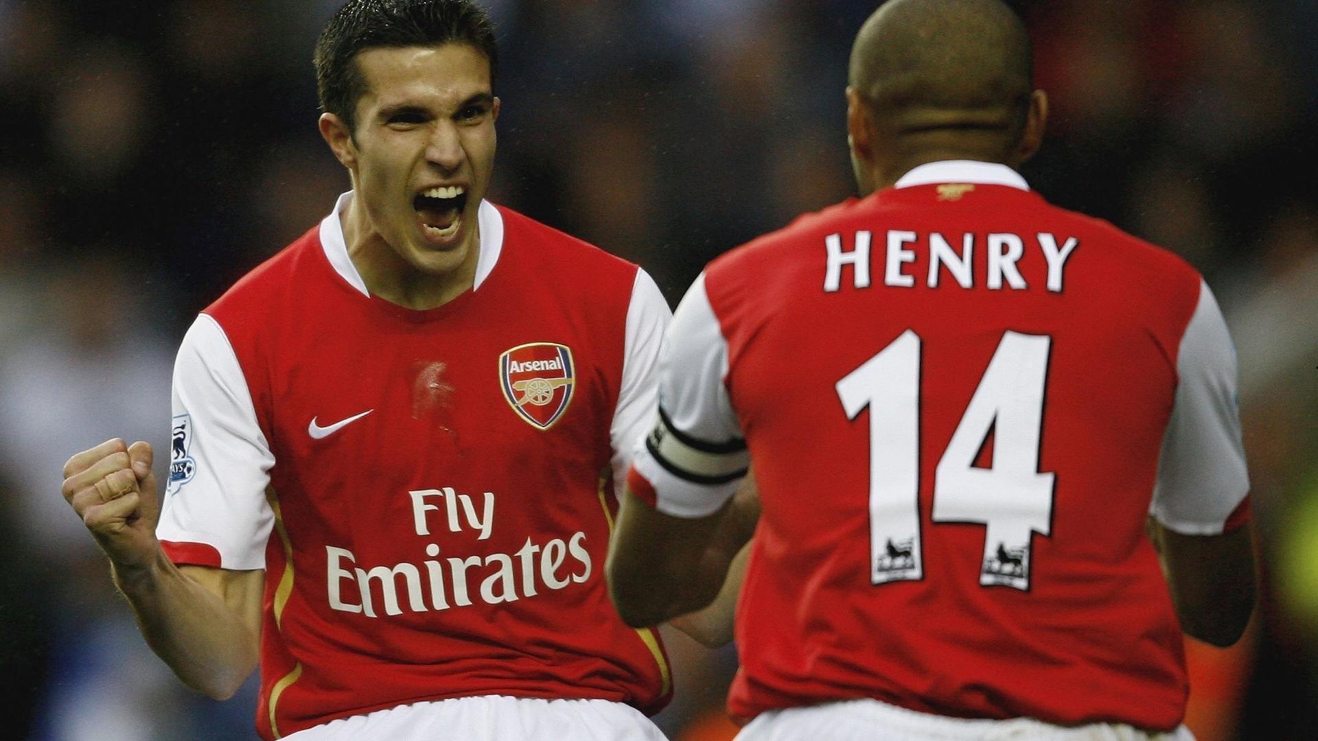 勇士王朝转折点？克莱·汤普森被曝寻求争冠机会，美媒策划五大队友重组方案引热议